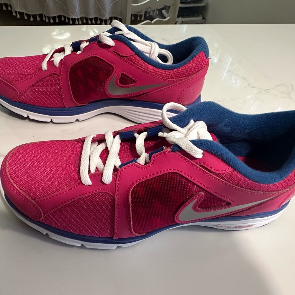 Nike Kids Dual Fusion Pink Sneakers - Youth 6.5 - Picture 4 of 5